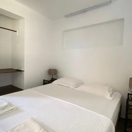 Dada Bungalows Hotel *